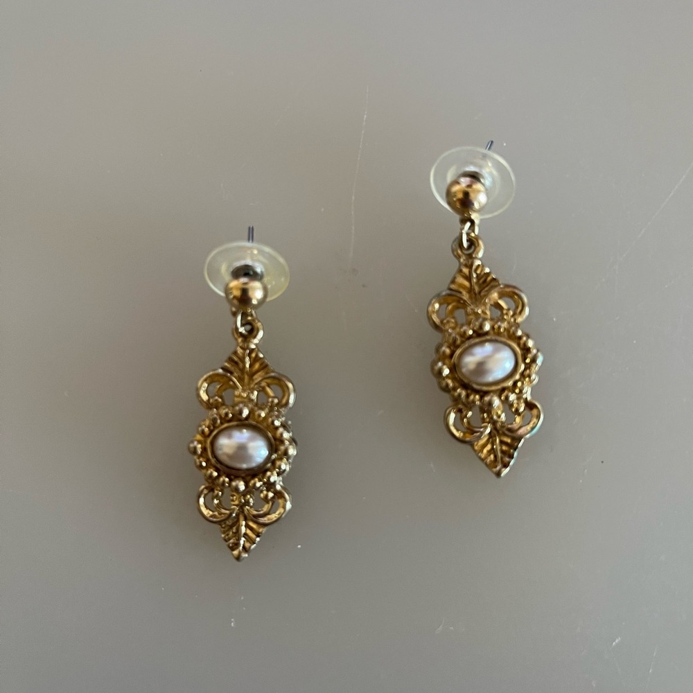 Gold tone with Pearl like accent post earrings